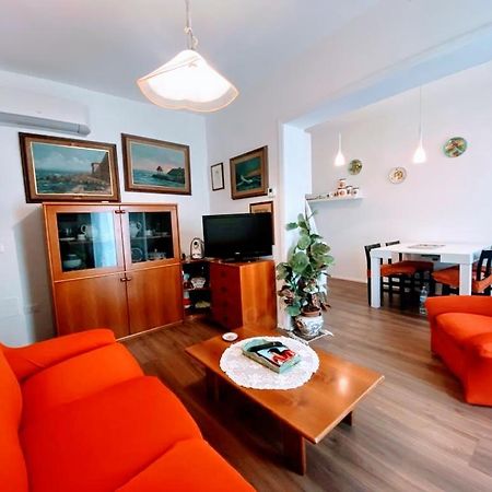 Casa Isma Apartment เชชินา ภายนอก รูปภาพ